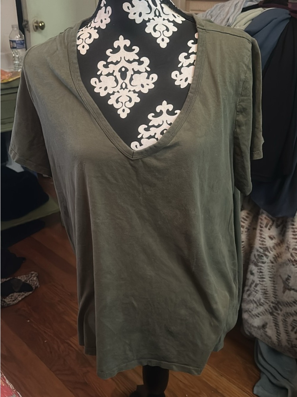 Old Navy Olive green Vneck tshirt